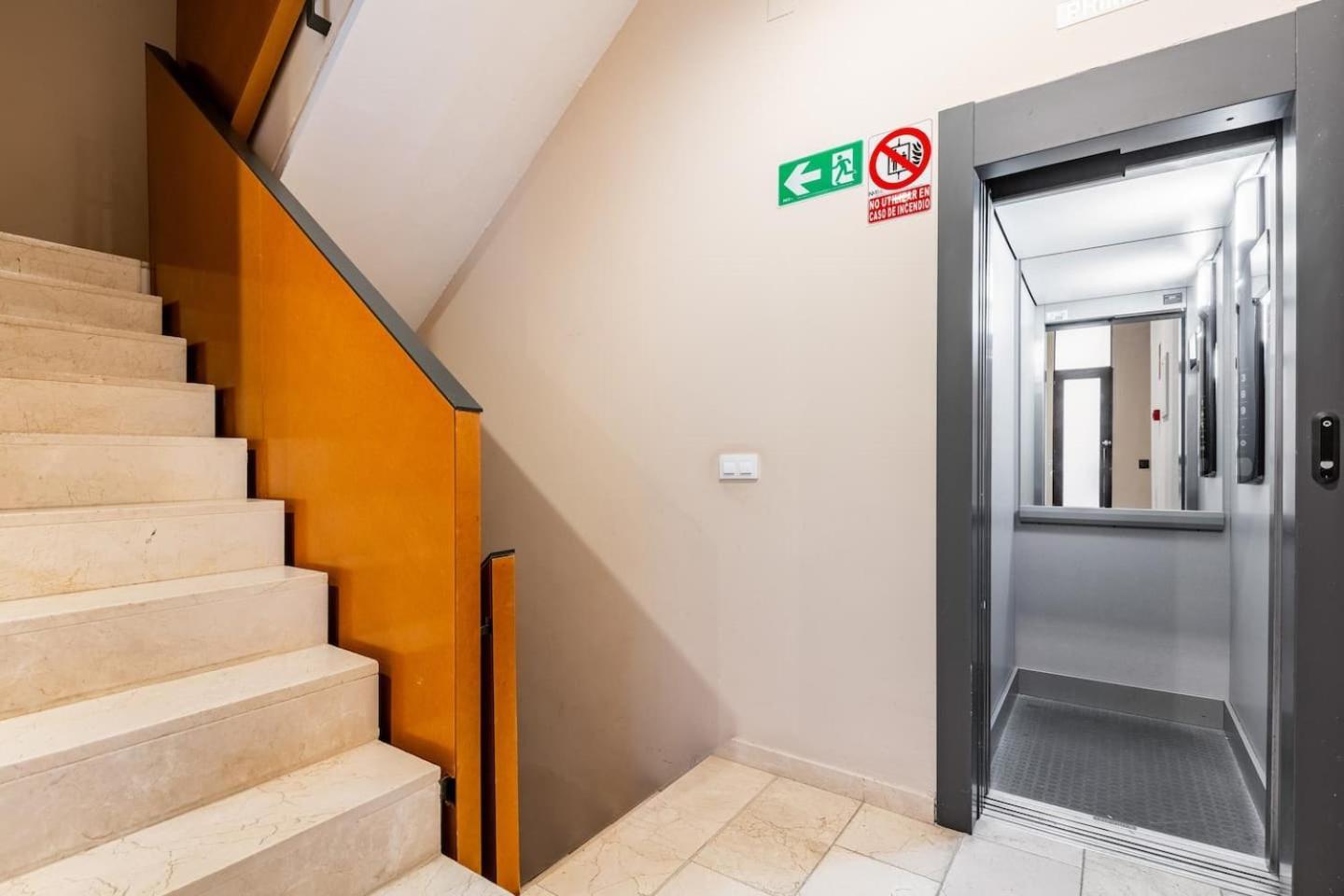 Komodo Sierpes: Bright & Classy Central Apartment Seville Exterior photo